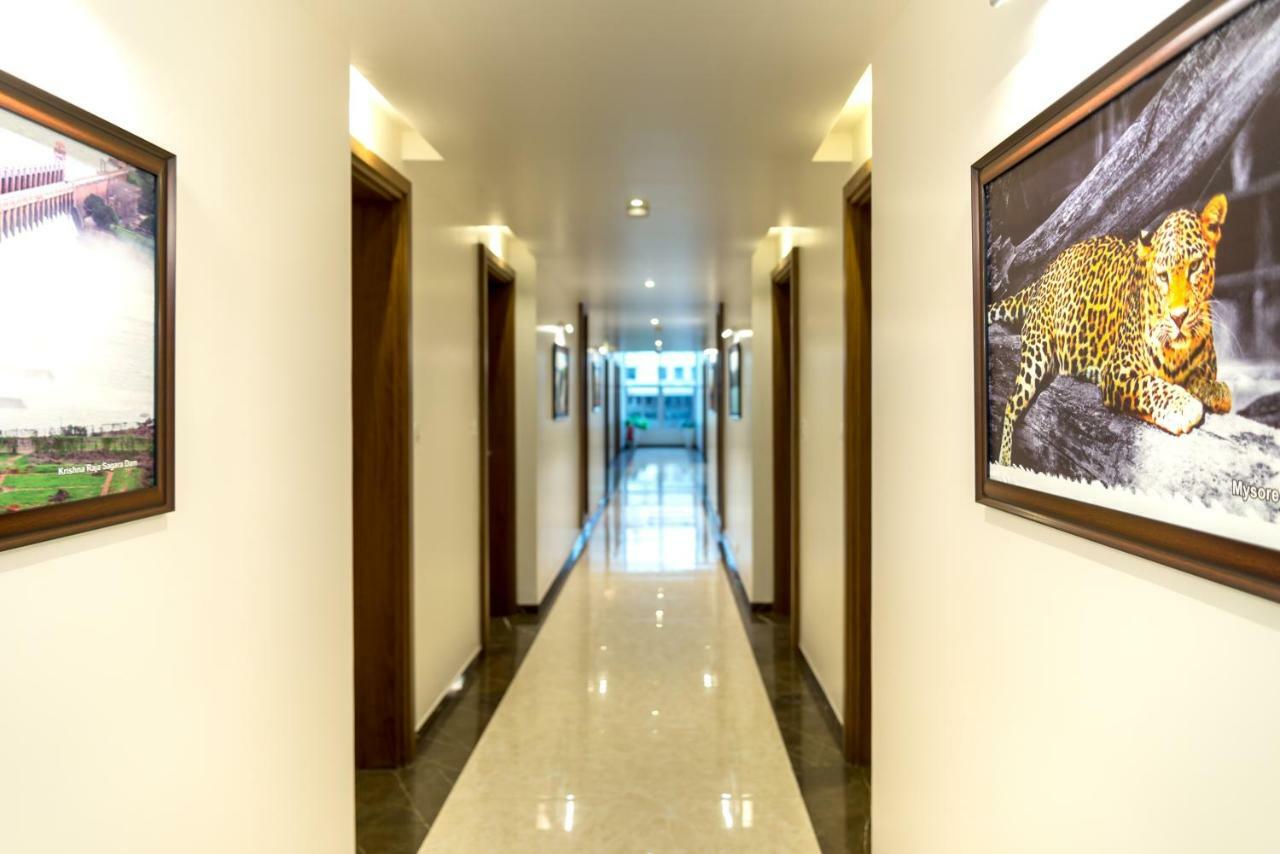 Heritage Inn Mysore Bagian luar foto