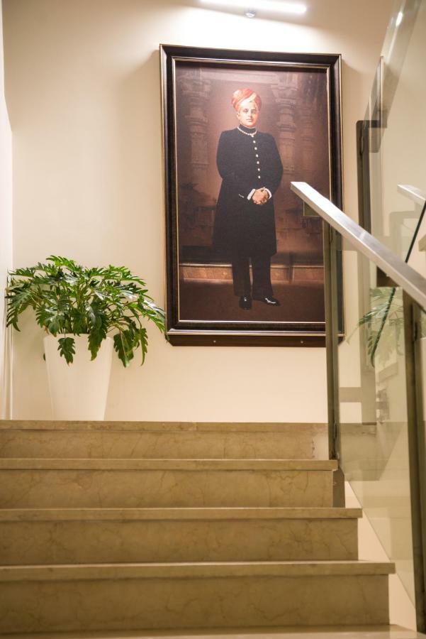 Heritage Inn Mysore Bagian luar foto
