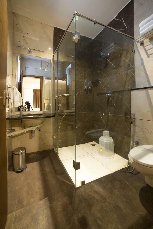 Heritage Inn Mysore Bagian luar foto