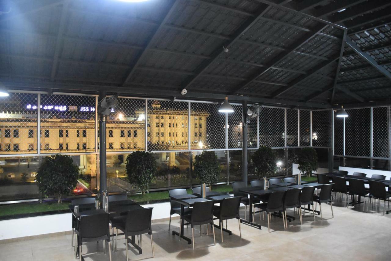 Heritage Inn Mysore Bagian luar foto