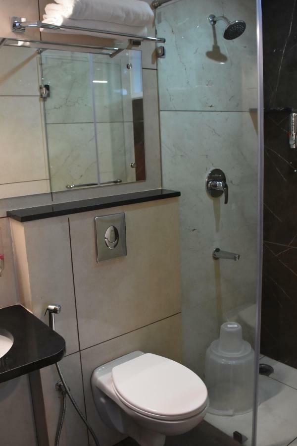 Heritage Inn Mysore Bagian luar foto