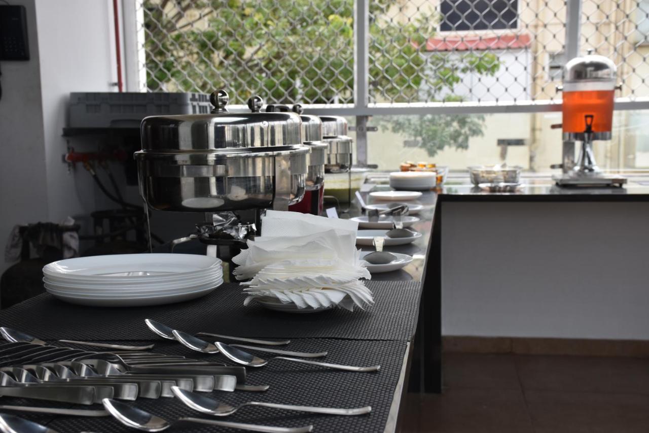Heritage Inn Mysore Bagian luar foto